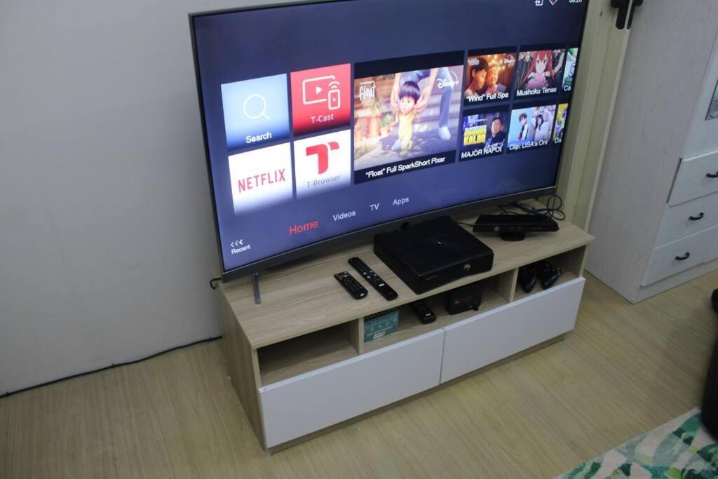 Huge A2J Executive Luxury 1Br Suite Near Abs Cbn, Gma Manila Esterno foto