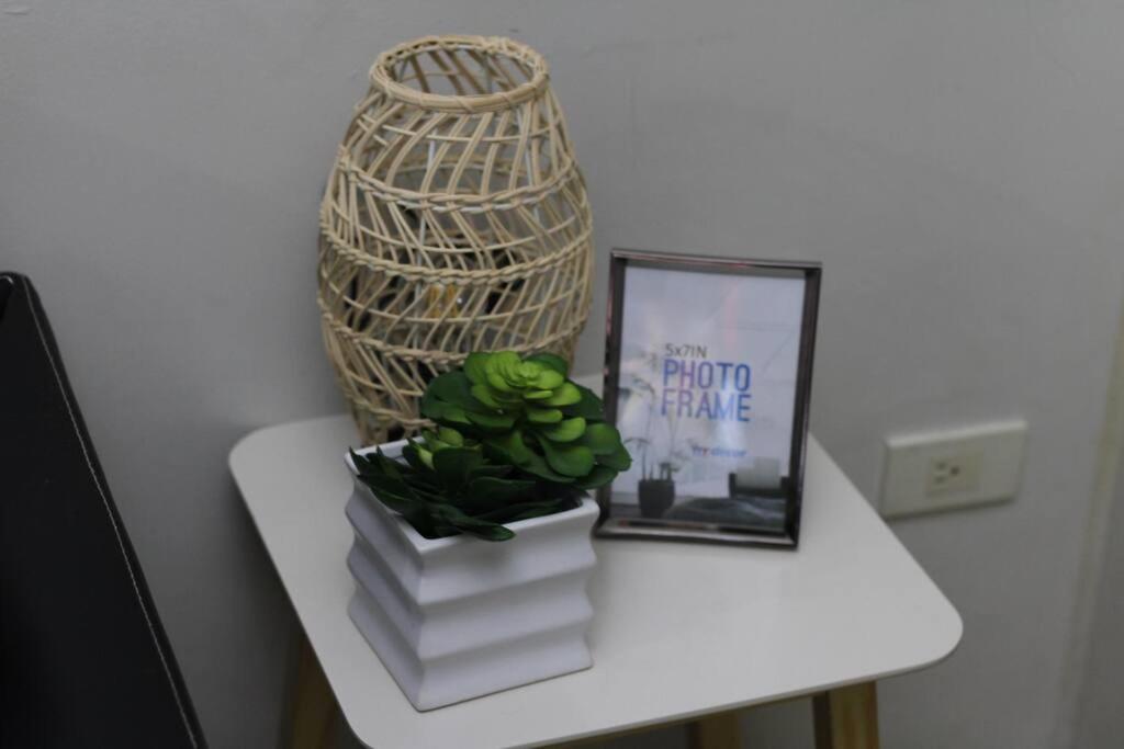 Huge A2J Executive Luxury 1Br Suite Near Abs Cbn, Gma Manila Esterno foto
