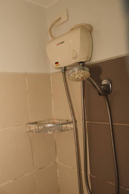 Huge A2J Executive Luxury 1Br Suite Near Abs Cbn, Gma Manila Esterno foto