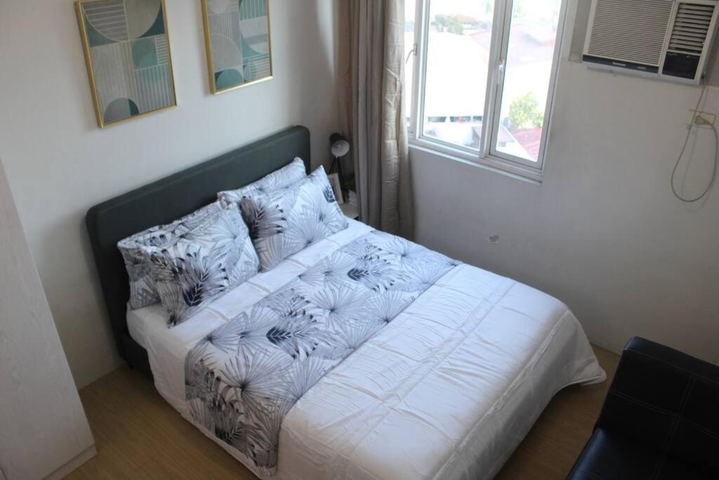 Huge A2J Executive Luxury 1Br Suite Near Abs Cbn, Gma Manila Esterno foto