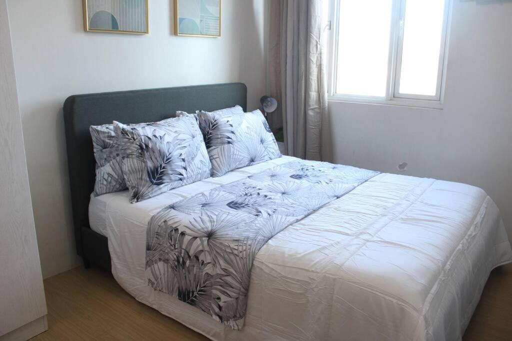 Huge A2J Executive Luxury 1Br Suite Near Abs Cbn, Gma Manila Esterno foto