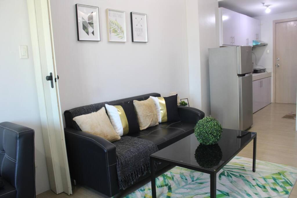 Huge A2J Executive Luxury 1Br Suite Near Abs Cbn, Gma Manila Esterno foto