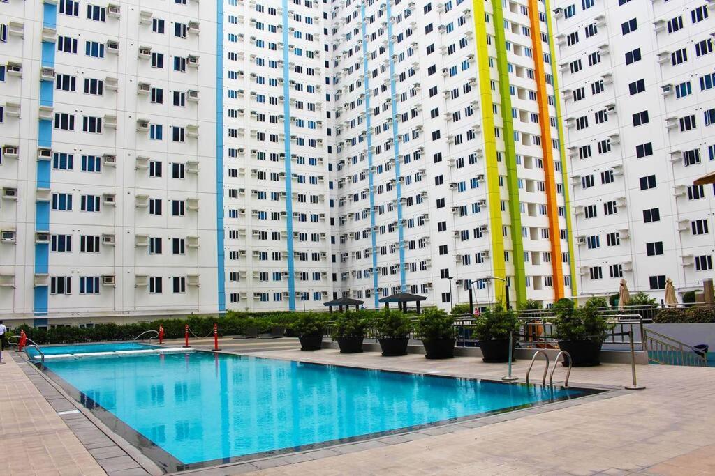 Huge A2J Executive Luxury 1Br Suite Near Abs Cbn, Gma Manila Esterno foto