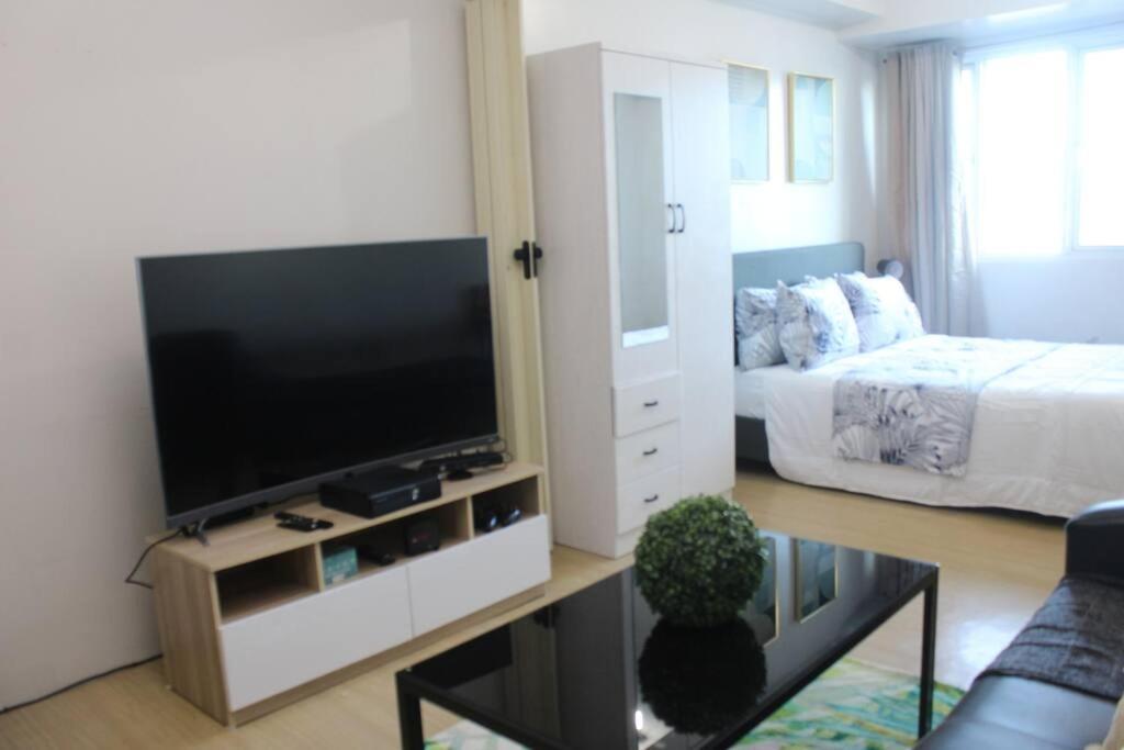 Huge A2J Executive Luxury 1Br Suite Near Abs Cbn, Gma Manila Esterno foto