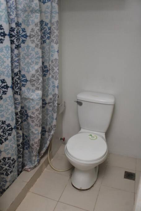 Huge A2J Executive Luxury 1Br Suite Near Abs Cbn, Gma Manila Esterno foto