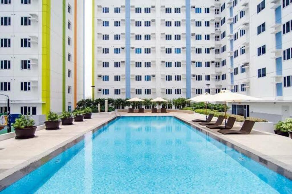 Huge A2J Executive Luxury 1Br Suite Near Abs Cbn, Gma Manila Esterno foto